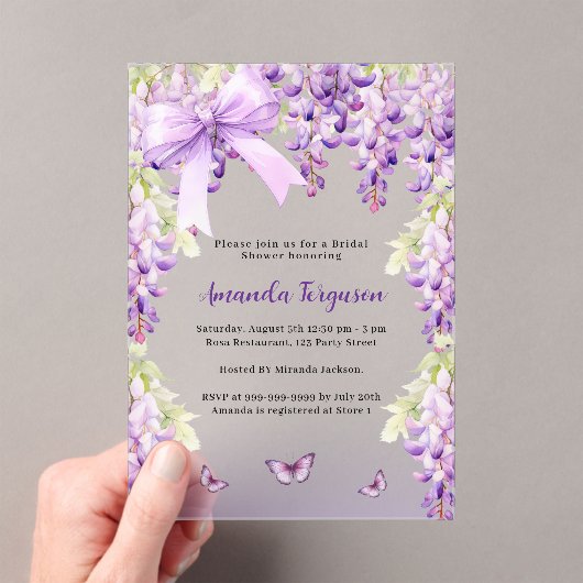 Wisteria lila Blumenschmetterling-Bogen-Brautparty Acryleinladungen (Insitu (Handheld))