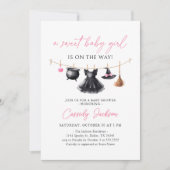 Witch Clothesline Halloween Baby Shower Einladung (Vorderseite)