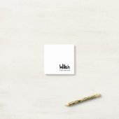 Witch in hand-lettered black ink saying post-it klebezettel (Auf Schreibtisch)