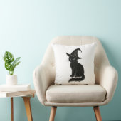 Witch’s Cat – Black Ink Halloween Illustration on Kissen (Stuhl )