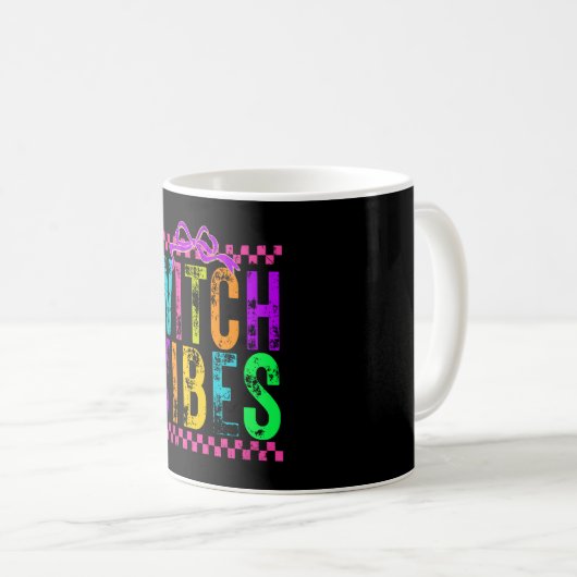 Witch Vibes Halloween Neon Checkered Bow Kaffeetasse (VorderseiteRechts)