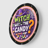 Witch Way To The Candy Halloween Große Wanduhr (Winkel)