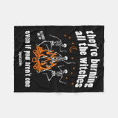 Witches Skeletons Dancing Funny Halloween Costume Fleecedecke (Vorderseite (Horizontal))