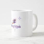 Witchy Cat Vibes - Niedliches Halloween-Design Jumbo-Tasse (Vorderseite Rechts)
