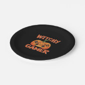 Witchy Gamer Halloween Pappteller (Schrägansicht)