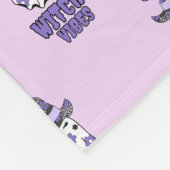 "Witchy Vibes" Halloween Hexenghost Lila Fleecedecke (Ecke)