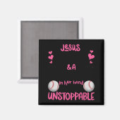 With Jesus In Her Heart And A Softball She Is Unst Magnet (Vorderseite/Rückseite)