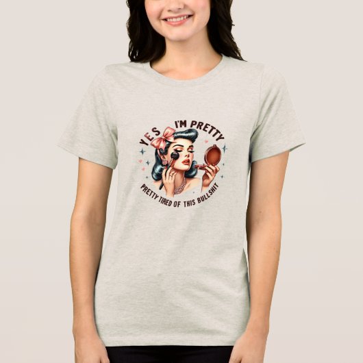 Witty Retro Girl - Hübsch müde von Bull Tri-Blend Shirt (Vorderseite)
