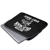 Witzige Geschenke unterschätzen nie einen alten Ma Laptopschutzhülle (Vorne Knopf)