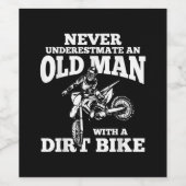 Witzige Geschenke unterschätzen nie einen alten Ma Weinetikett (Einzelnes Label)