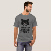 Witzige Katze, die ich leise beurteile T-Shirt (Vorne ganz)