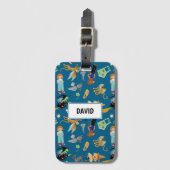 Witzige Kinderfiguren auf blau Gepäckanhänger (Vorderseite Vertikal)