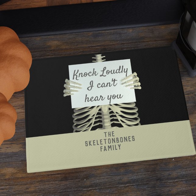 Witziges Skelett, das ich euch Halloween-Türmatte  Fußmatte (Knock Loudly! A fun skeleton themed Halloween Doormat with space for your name)