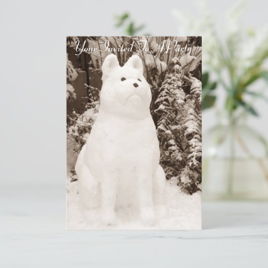 Witzschnee akita Schneemann Weißhundefoto Einladung (Stehend Vorderseite)