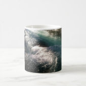 Wizard fällt auf den Metolius River Kaffeetasse (Mittel)