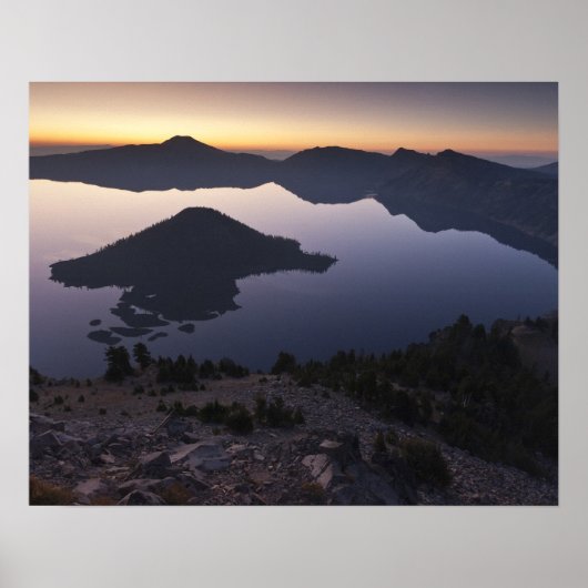 Wizard Island im Morgengrauen, Crater Lake Nationa Poster (Vorne)