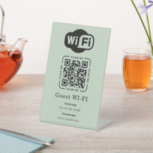 WLAN-Passwort und personalisierter QR-Code für das Sockelschild
