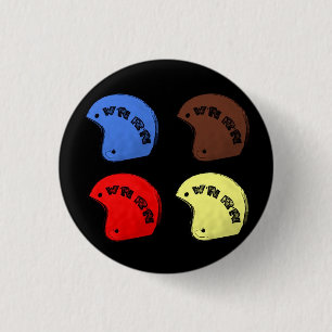 W'nR'n Knopf "mit 4 Sturzhelmen" Button