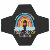 Wo das Abenteuer 100. Tage schlauer beginnt Fußball (Flach)