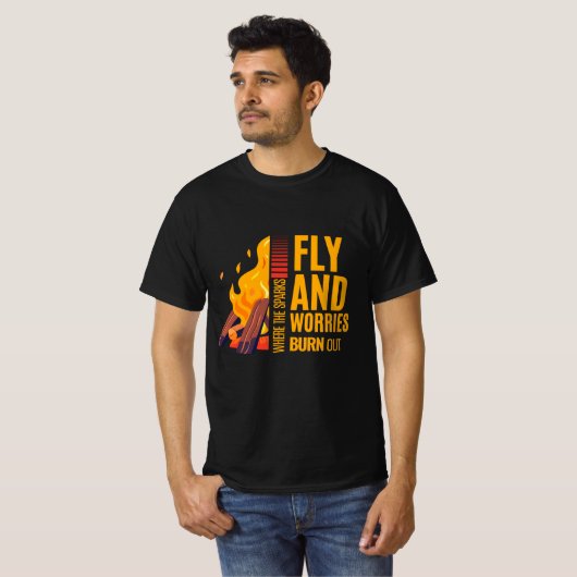 Wo die Funken fließen und die Sorgen ausbrechen T-Shirt (Vorne ganz)