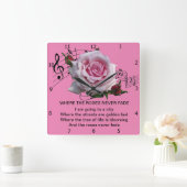 WO DIE ROSE NIE FEHLEN QUADRATISCHE WANDUHR (Zuhause)