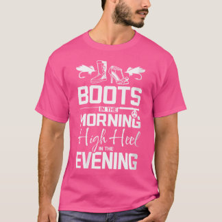 Wo Stiefel in der Hochseefischerei am Morgen T-Shirt