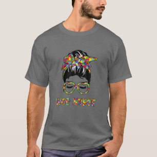 WOC Nurse Messy Bun Autism Liebe Heart Stethoscope T-Shirt