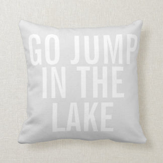 Wochenende Pillow - Go Jump im Lake Kissen