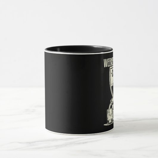 Wochenenden-Prognosen-Camping mit einer Tasse (Zentrum)