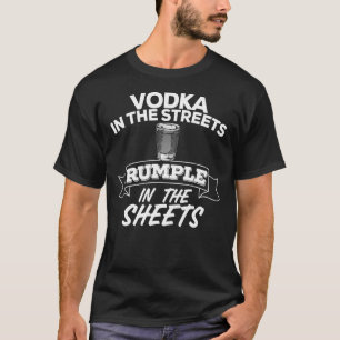 Wodka in den Straßen hüllen sich in den Blättern L T-Shirt