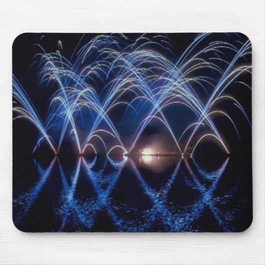 WölbenFeuerkugeln, große Feuerwerke auf einem Mousepad (Vorne)