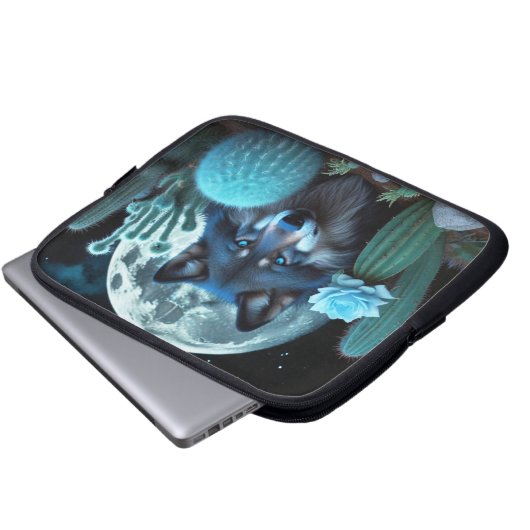 Wolf18: Laptopschutzhülle (Vorne Knopf)