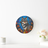 Wolf Amid Vibrant Blume Runde Wanduhr (Zuhause)