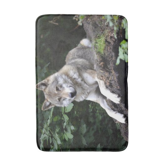 Wolf auf einem Kantenbad Badematte (Vorderseite Vertikal)