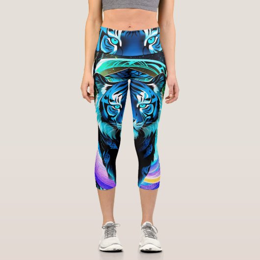Wolf Dream Catcher Electric Blue Capri Leggings (Vorderseite)
