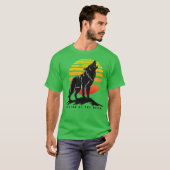 Wolf heult am Mond T-Shirt (Vorne ganz)