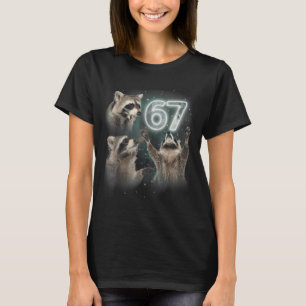 Wolf heult den Mond an 67 6 7 Halloween 67 Wolf  T-Shirt