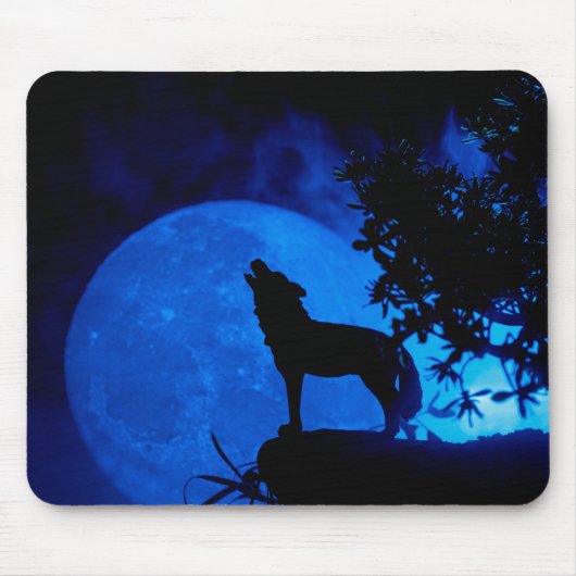 Wolf Howling am Mond Mousepad (Vorne)