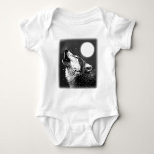 Wolf Howling auf dem Mond Baby Strampler