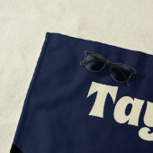 Wolf Howling auf dem Mond Illustration Personalisi Strandtuch (Beispiel)