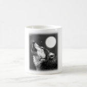 Wolf Howling auf dem Mond Kaffeetasse (Mittel)