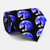 Wolf Howling auf dem Mond Krawatte (Gerollt)