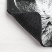 Wolf Howling auf dem Mond Mousepad (Ecke)