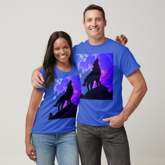Wolf Howling bei Moon Blue T-Shirt (Unisex)