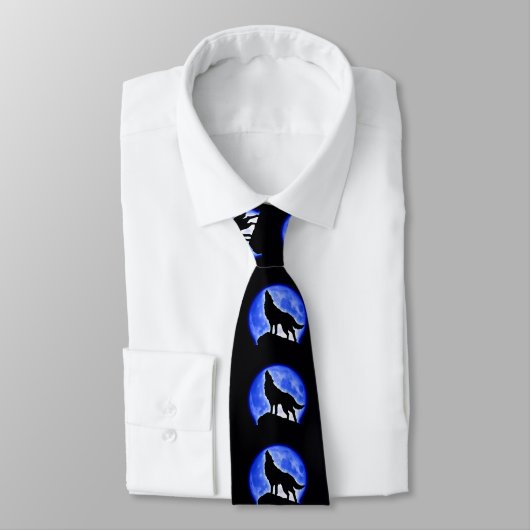 Wolf Howling bei Moon Neck Tie Krawatte (Gebunden)