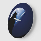 Wolf Howling im Mondrundgang Große Wanduhr (Winkel)