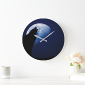 Wolf Howling im Mondrundgang Große Wanduhr (Zuhause)