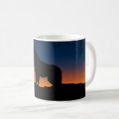 Wolf Howling Silhouette bei Sunset Coffee Tasse (VorderseiteRechts)