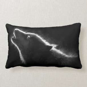 Wolf im dunklen Kissen