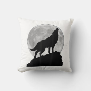Wolf im Mondlicht T-Shirt - Cooler Vollhund wie Kissen